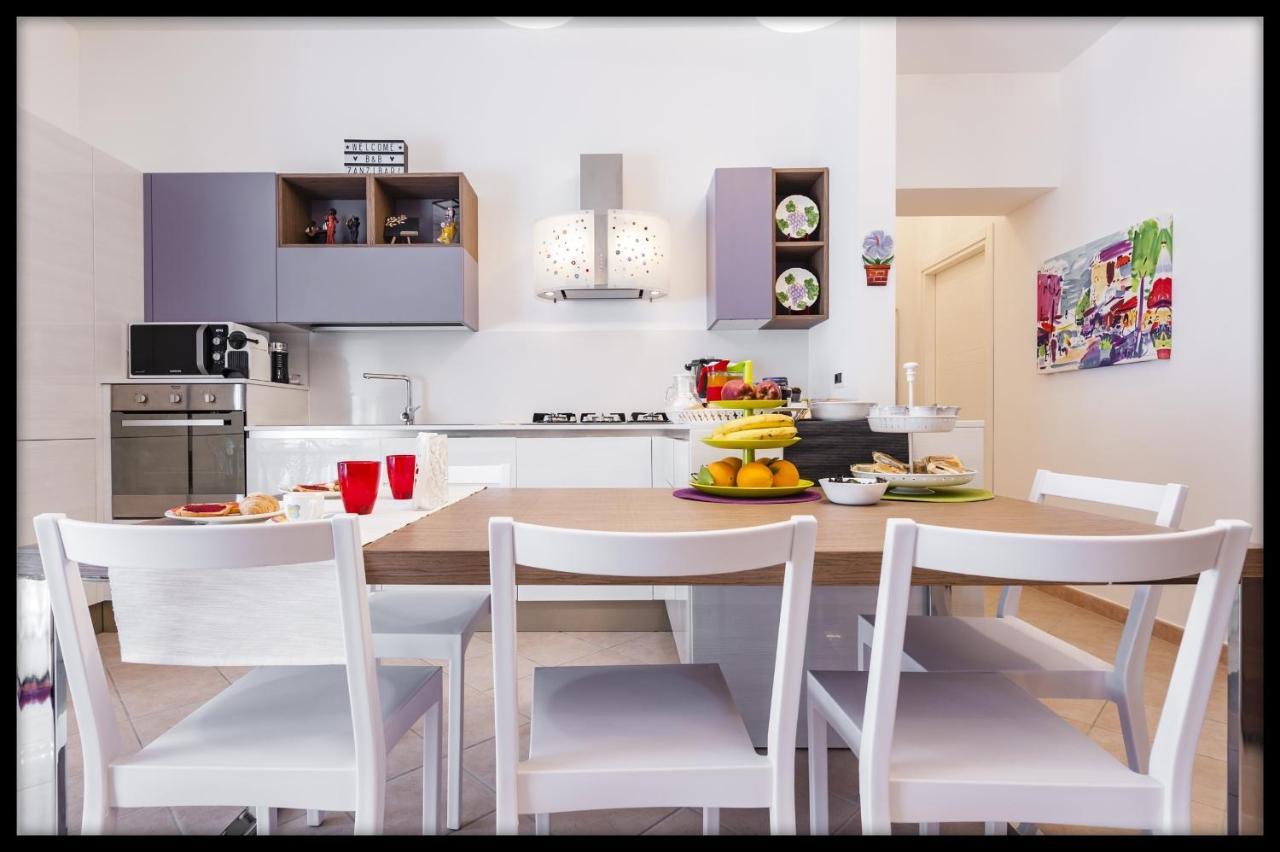 אבולה Melody Room מראה חיצוני תמונה