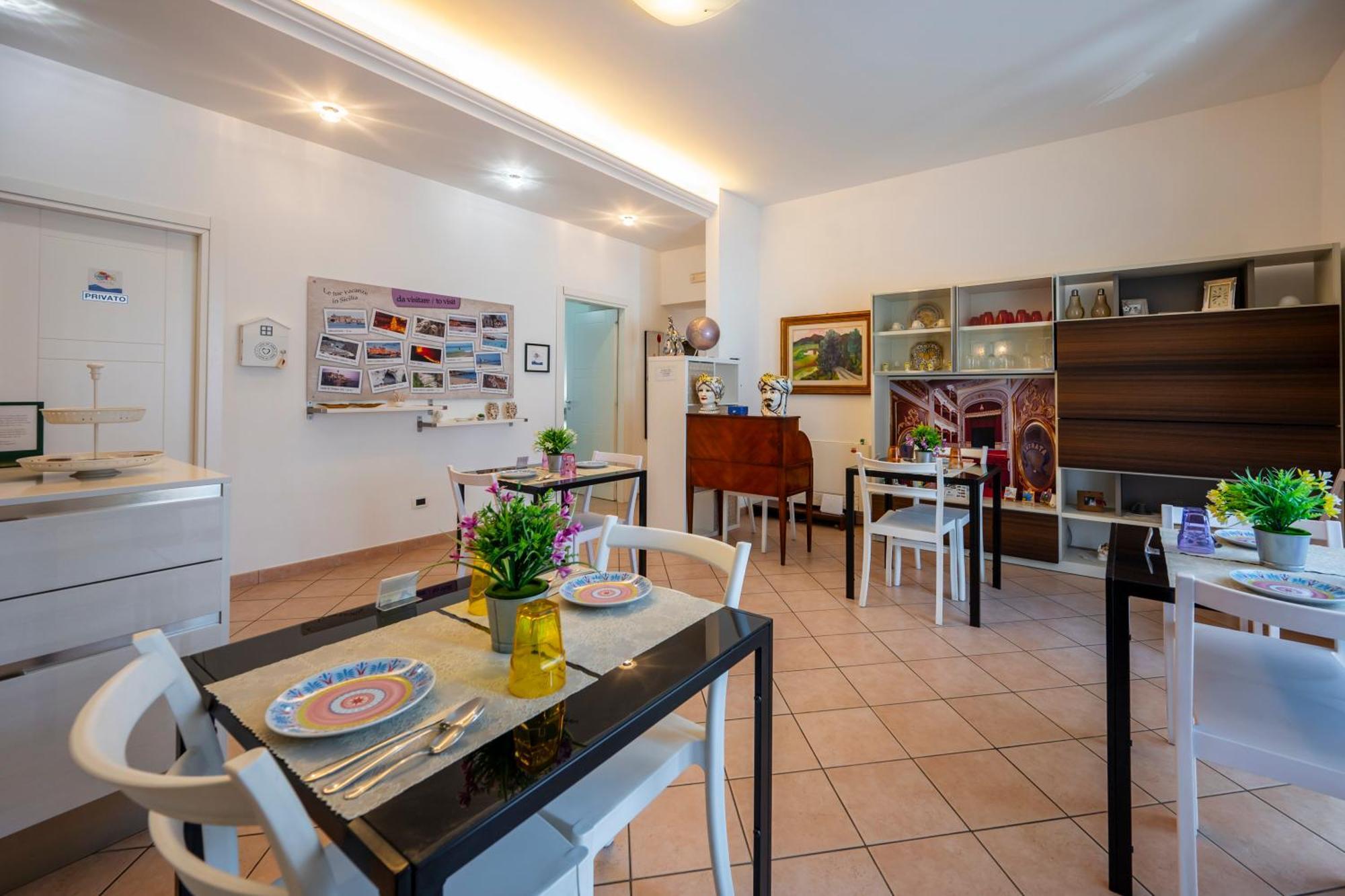אבולה Melody Room מראה חיצוני תמונה
